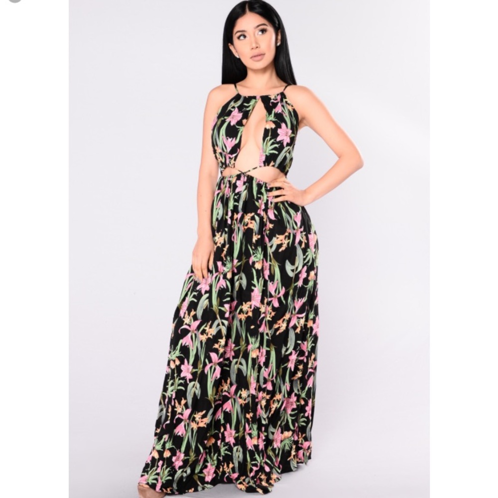 FASHION NOVA HAMPTONS VIBES DRESS